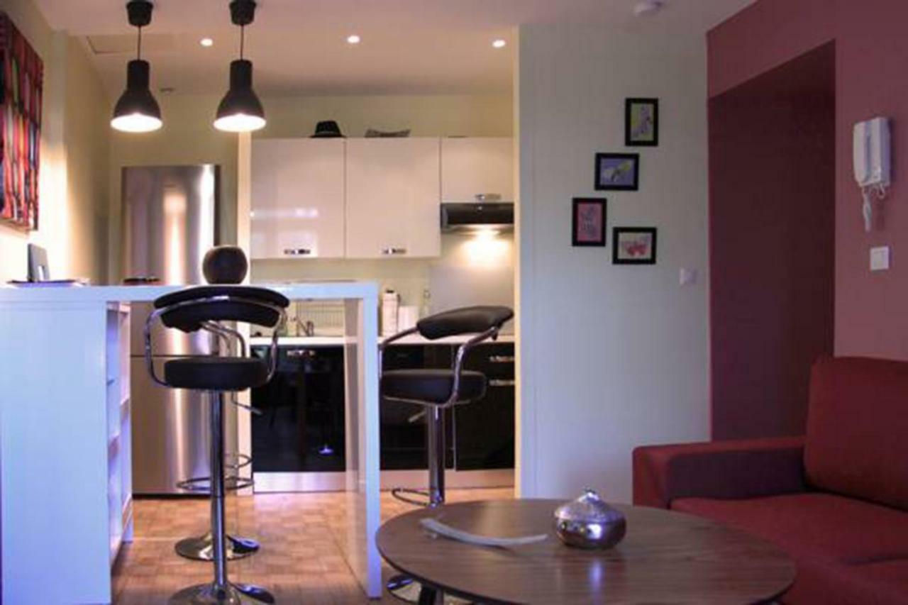 Appartement Le Chateau Mérignac Esterno foto